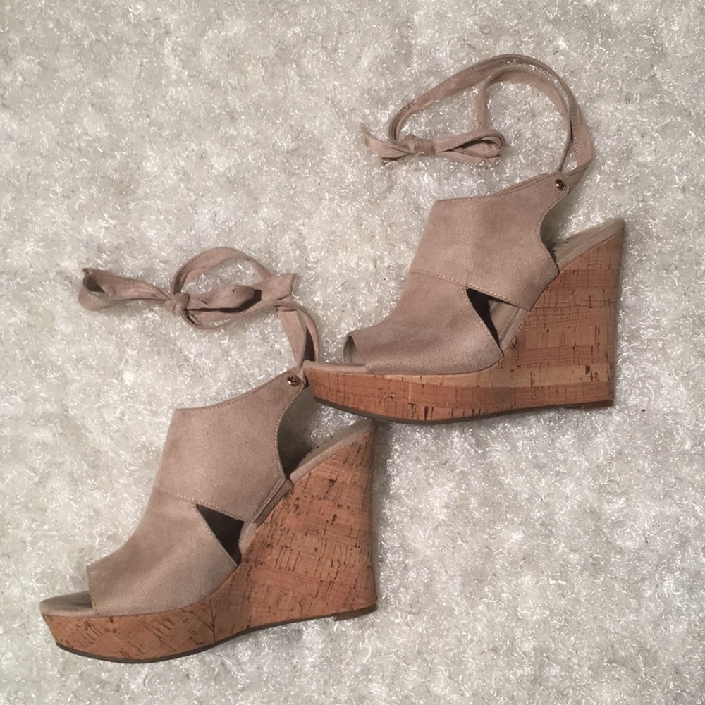 Super Cute Guess Faux Suede Wedge Sandals